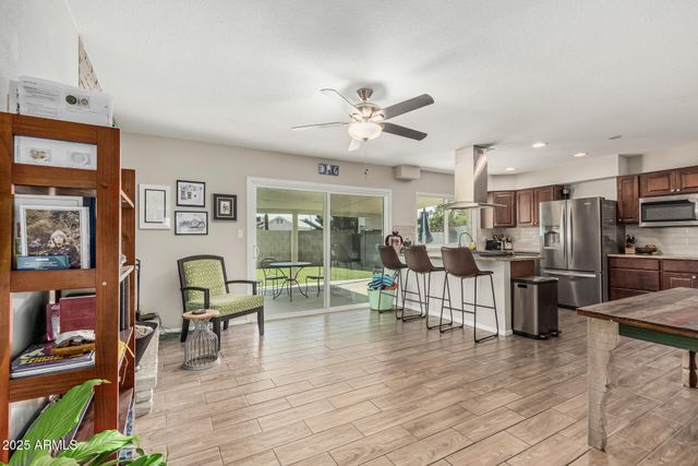 3741 W POINSETTIA Drive, Phoenix, AZ 85029