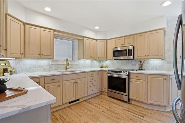 1316 E 108th Street, Kansas City, MO 64131