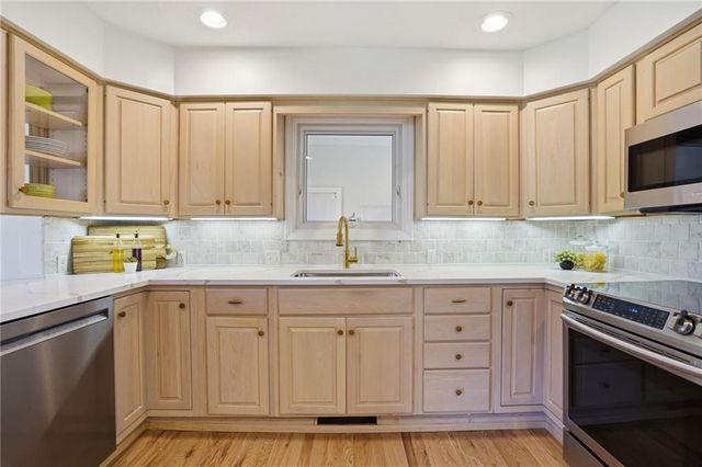 1316 E 108th Street, Kansas City, MO 64131