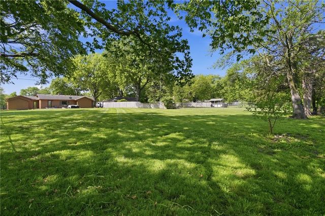 1316 E 108th Street, Kansas City, MO 64131