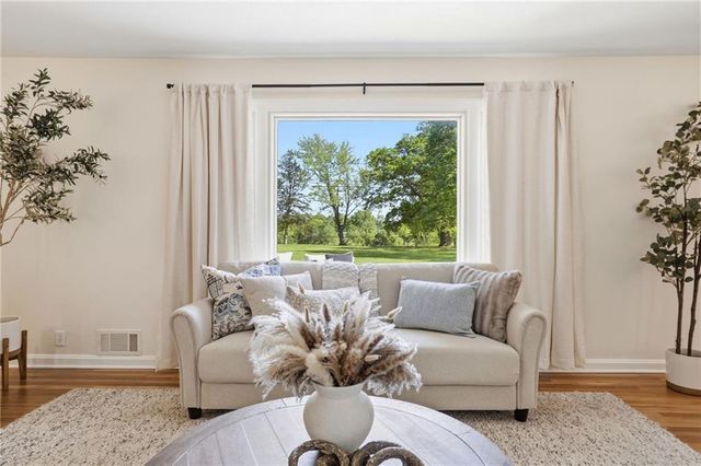 1316 E 108th Street, Kansas City, MO 64131