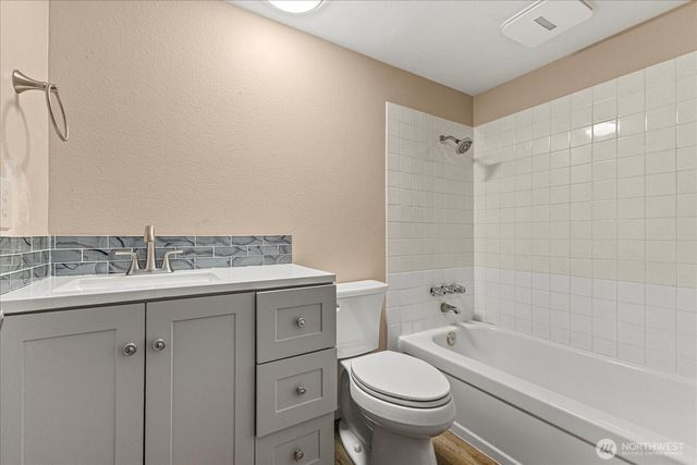 18408 63RD PL W, Lynnwood, WA 98037