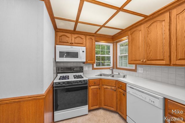 1711 Country Club Drive, Grand Rapids, MI 49505