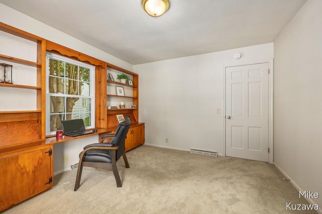 1711 Country Club Drive, Grand Rapids, MI 49505