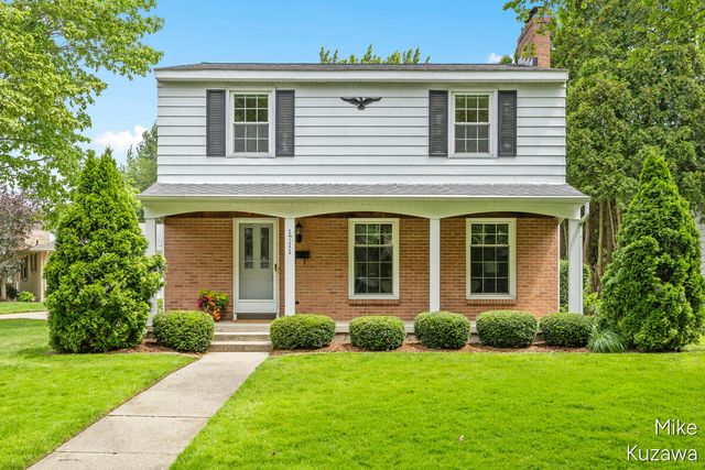 1711 Country Club Drive, Grand Rapids, MI 49505