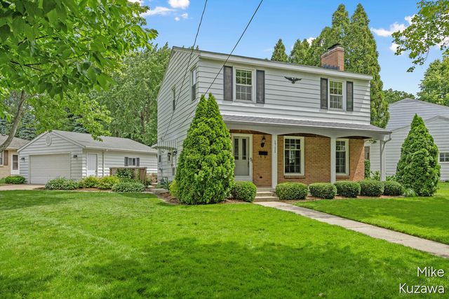 1711 Country Club Drive, Grand Rapids, MI 49505