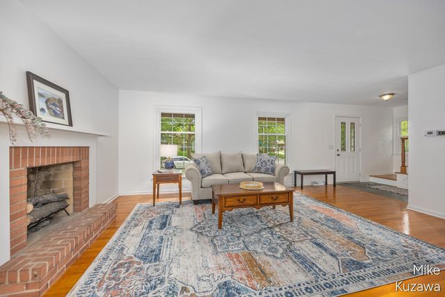 1711 Country Club Drive, Grand Rapids, MI 49505