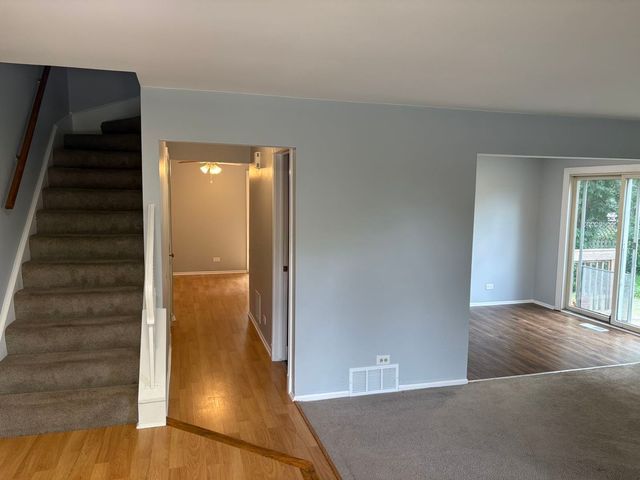 848 Birchbark Trail, Carol Stream, IL 60188