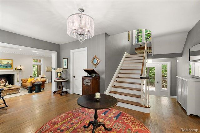 31505 Kennoway Court, Beverly Hills Village, MI 48025