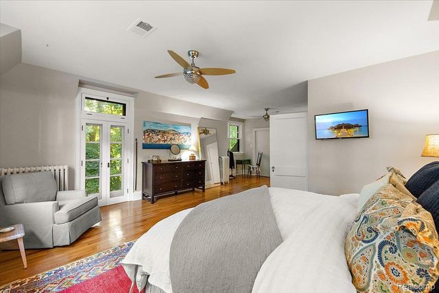 31505 Kennoway Court, Beverly Hills Village, MI 48025