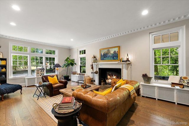 31505 Kennoway Court, Beverly Hills Village, MI 48025