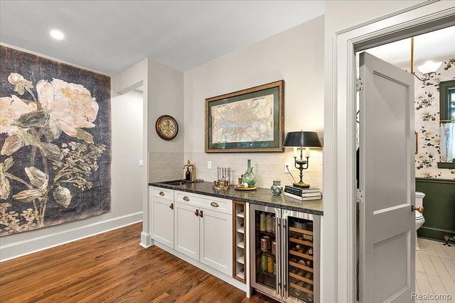 31505 Kennoway Court, Beverly Hills Village, MI 48025