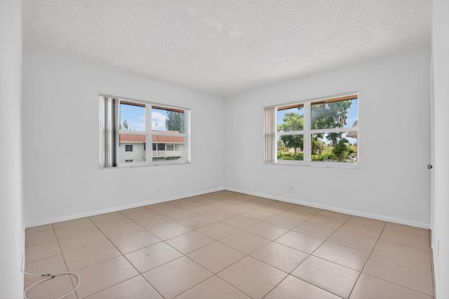 760 SE 2nd Avenue D216, Deerfield Beach, FL 33441