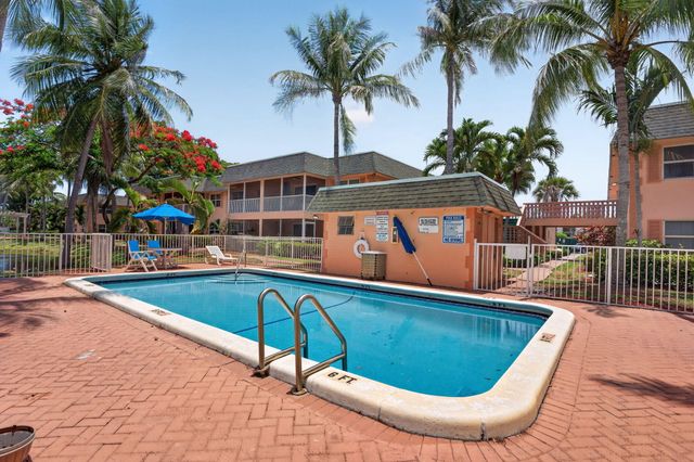 760 SE 2nd Avenue D216, Deerfield Beach, FL 33441