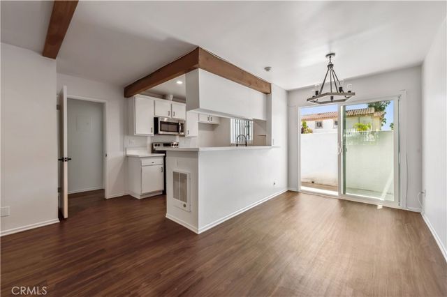 415 S Prospect Avenue 203, Redondo Beach, CA 90277