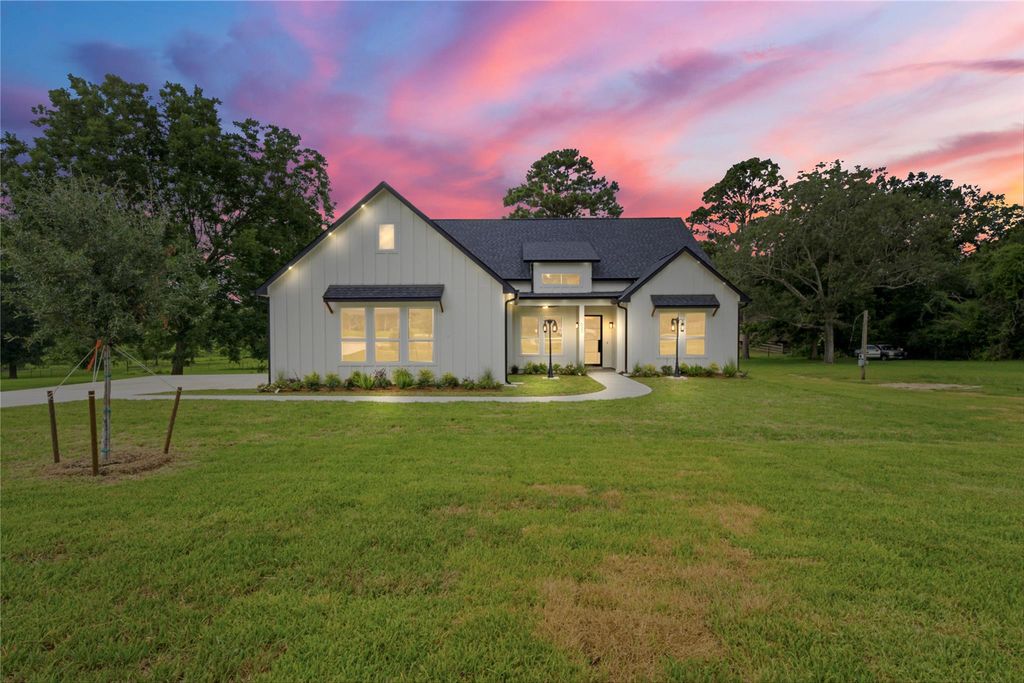 630 County Road 4023, Dayton, TX 77535