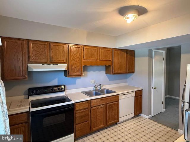 1145 PHEASANT DRIVE N, Carlisle, PA 17013