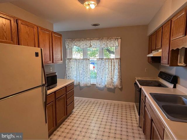 1145 PHEASANT DRIVE N, Carlisle, PA 17013