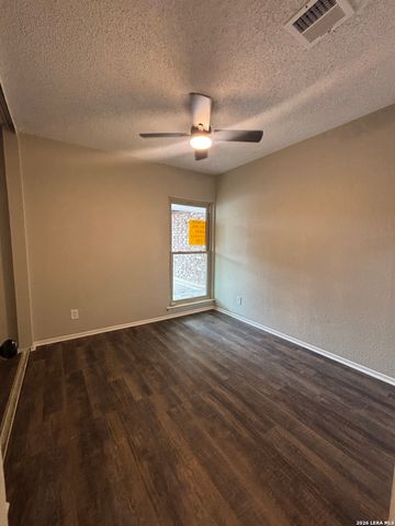 9038 OLD SKY HBR, San Antonio, TX 78242