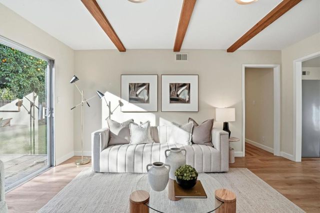 882 San Rafael Avenue, Mountain View, CA 94043