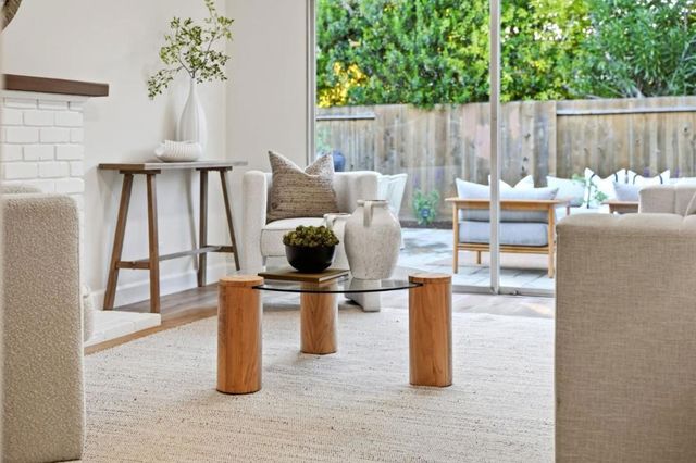 882 San Rafael Avenue, Mountain View, CA 94043