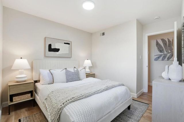 882 San Rafael Avenue, Mountain View, CA 94043