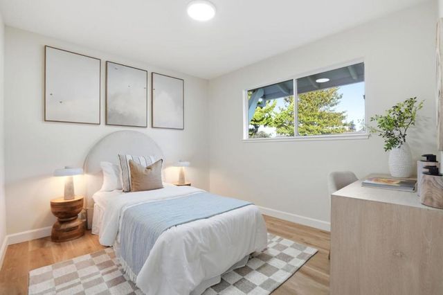 882 San Rafael Avenue, Mountain View, CA 94043