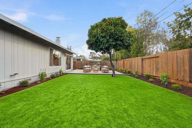 882 San Rafael Avenue, Mountain View, CA 94043