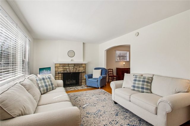 196 Belmeade Road, Irondequoit, NY 14617