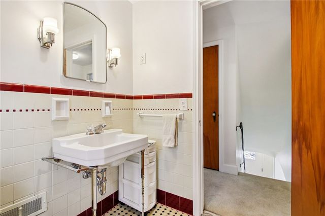 196 Belmeade Road, Irondequoit, NY 14617