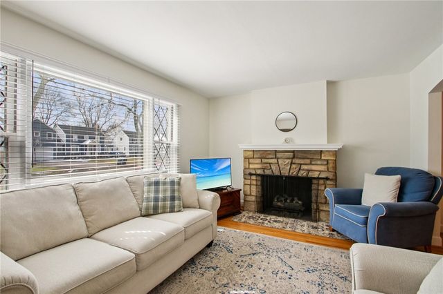 196 Belmeade Road, Irondequoit, NY 14617