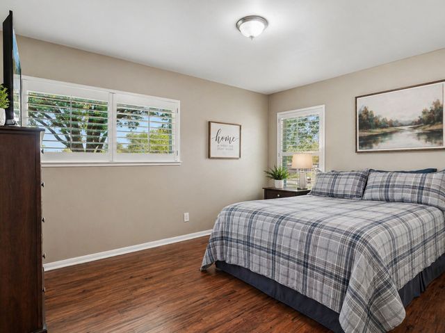 915 HORSESHOE TRL, Universal City, TX 78148
