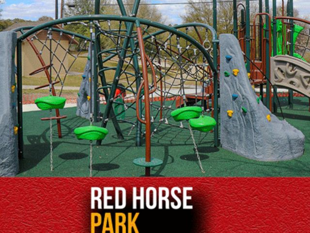 915 HORSESHOE TRL, Universal City, TX 78148