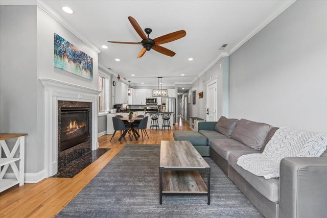 4239 N Keystone Avenue 2N, Chicago, IL 60641