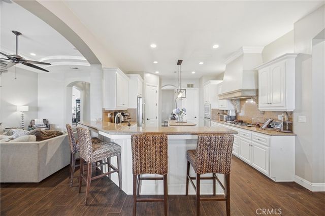 2103 Redmire St, Bakersfield, CA 93311