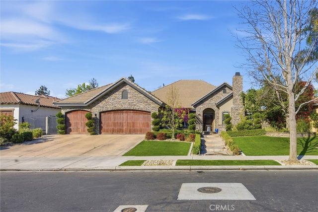 2103 Redmire St, Bakersfield, CA 93311