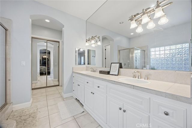 2103 Redmire St, Bakersfield, CA 93311