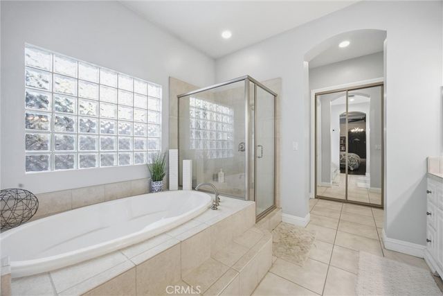 2103 Redmire St, Bakersfield, CA 93311