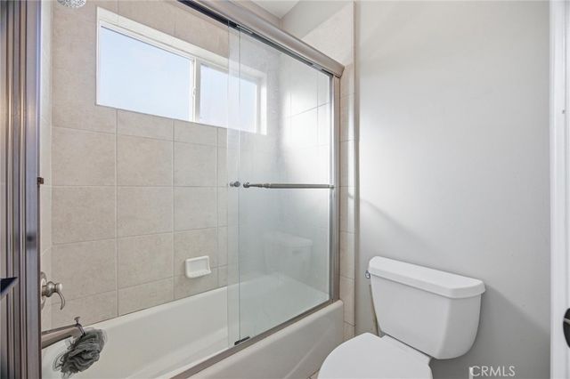 2103 Redmire St, Bakersfield, CA 93311