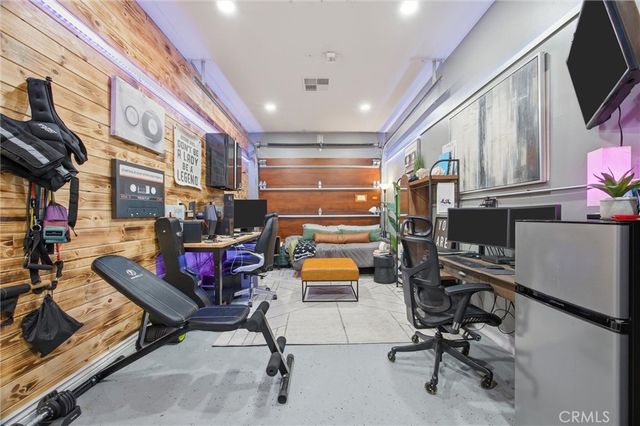 2103 Redmire St, Bakersfield, CA 93311