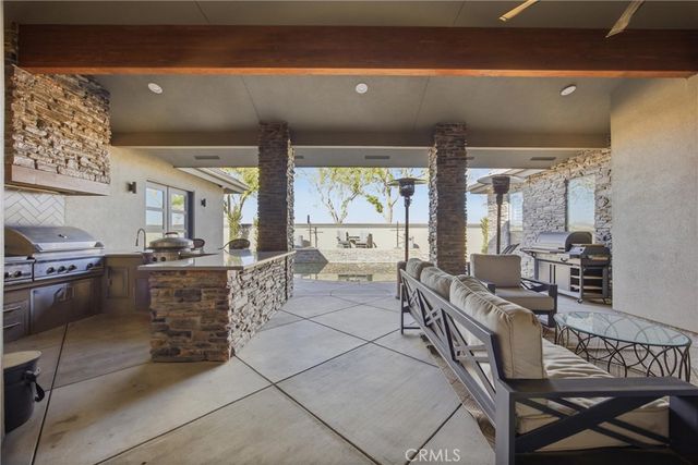 2103 Redmire St, Bakersfield, CA 93311