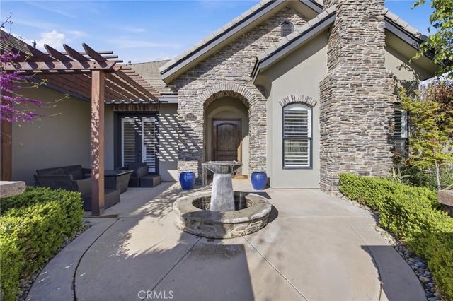 2103 Redmire St, Bakersfield, CA 93311