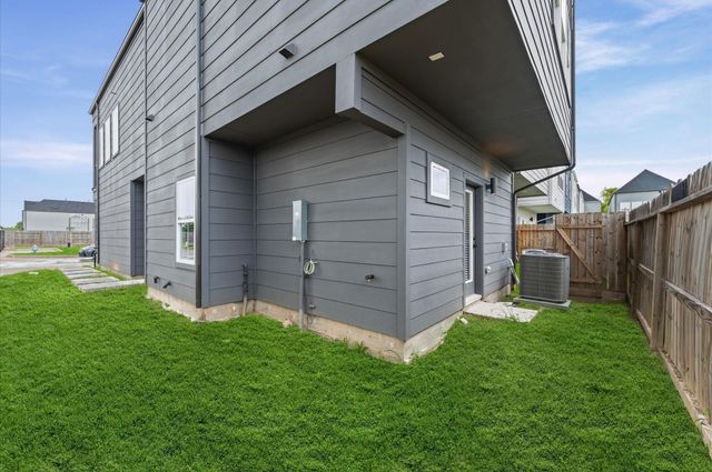 3002 Jensen Springs Lane, Houston, TX 77026