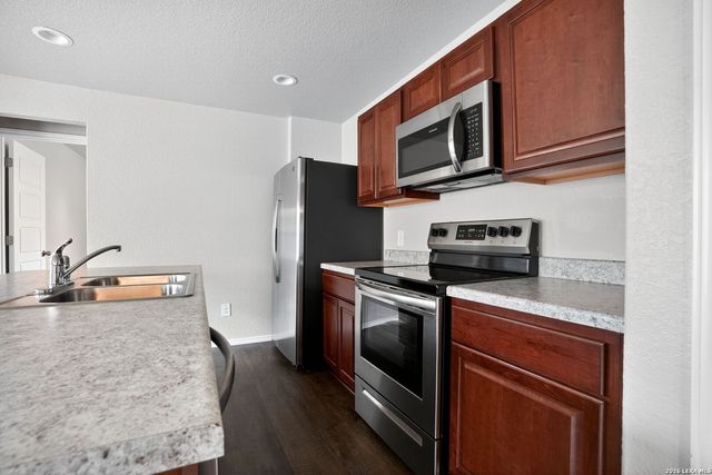 12915 Cicely Ct, St Hedwig, TX 78152