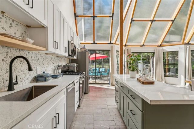 113 Brentwood, Lake Arrowhead, CA 92352