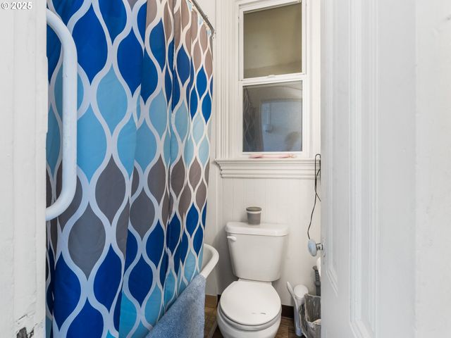 1705 Se Morrison St, Portland, OR 97214