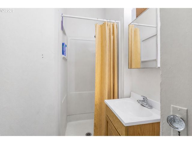 1705 Se Morrison St, Portland, OR 97214