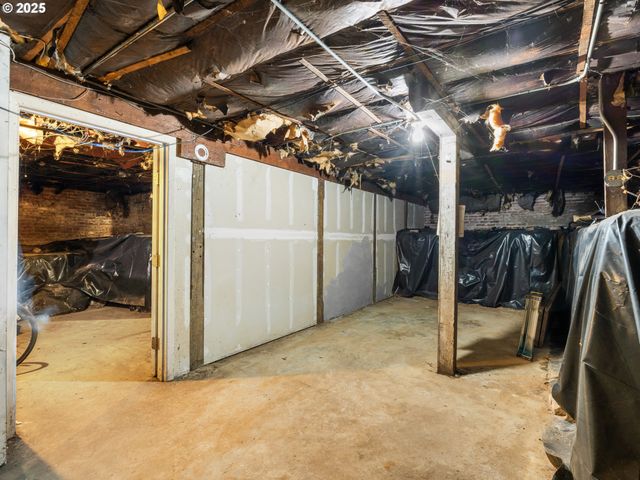 1705 Se Morrison St, Portland, OR 97214