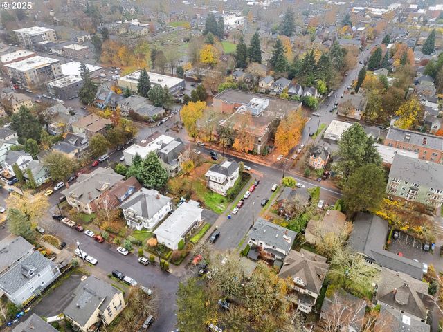 1705 Se Morrison St, Portland, OR 97214