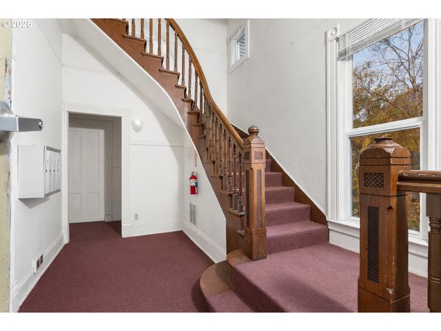 1705 Se Morrison St, Portland, OR 97214